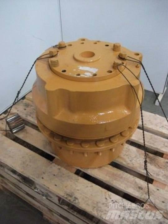 CASE 921C Transmisija