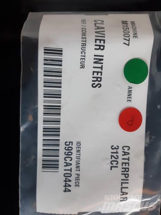 CAT 312CL Kabine i unutrašnjost