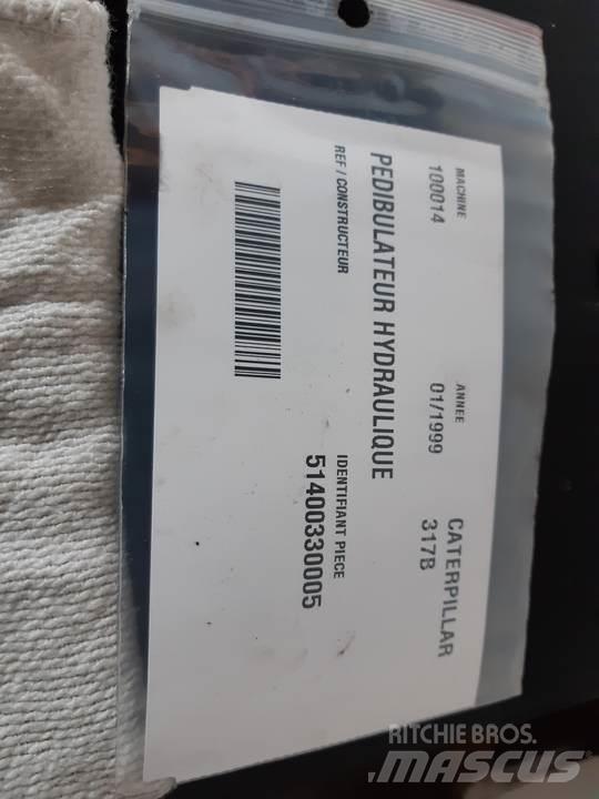CAT 317B Kabine i unutrašnjost