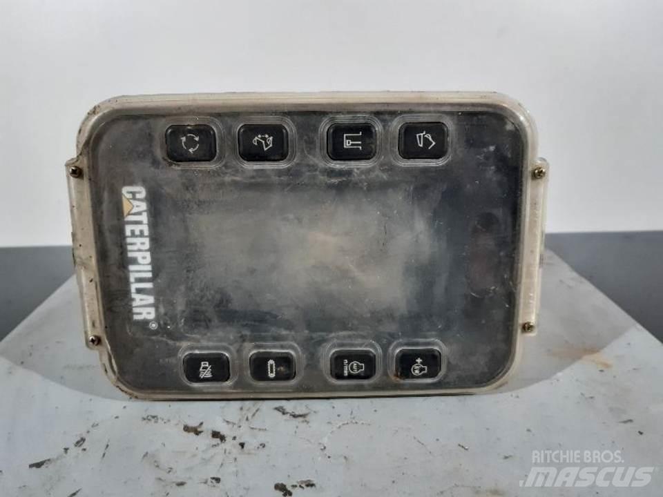 CAT 317BL Kabine i unutrašnjost