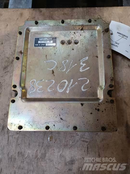 CAT 318C Kabine i unutrašnjost