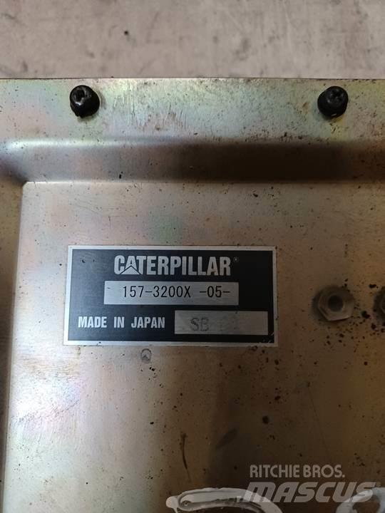 CAT 318C Kabine i unutrašnjost