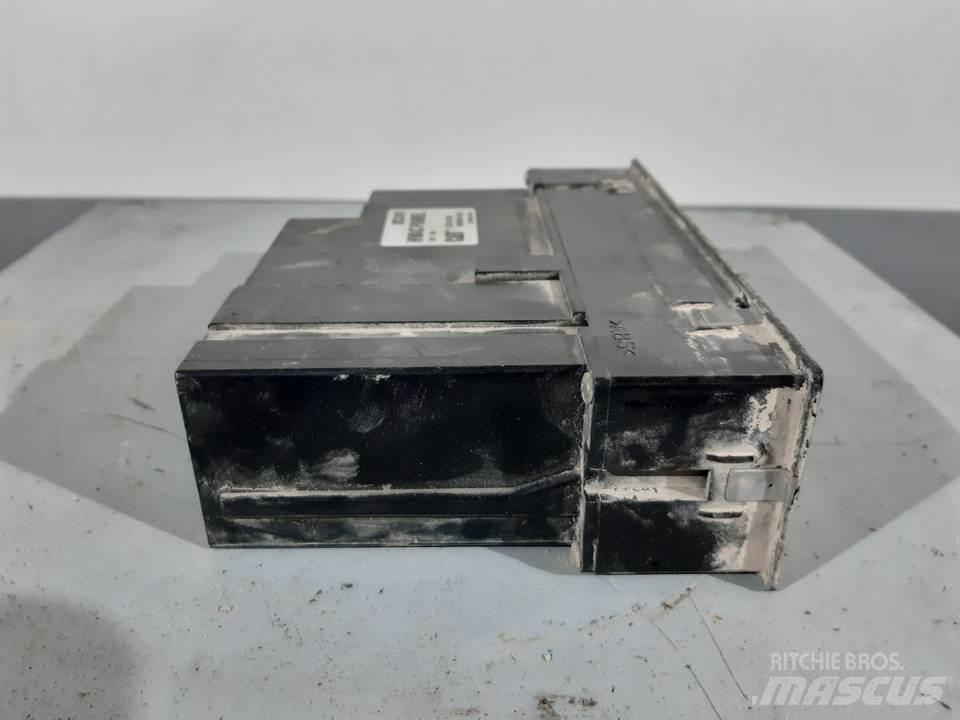 CAT 318C Kabine i unutrašnjost
