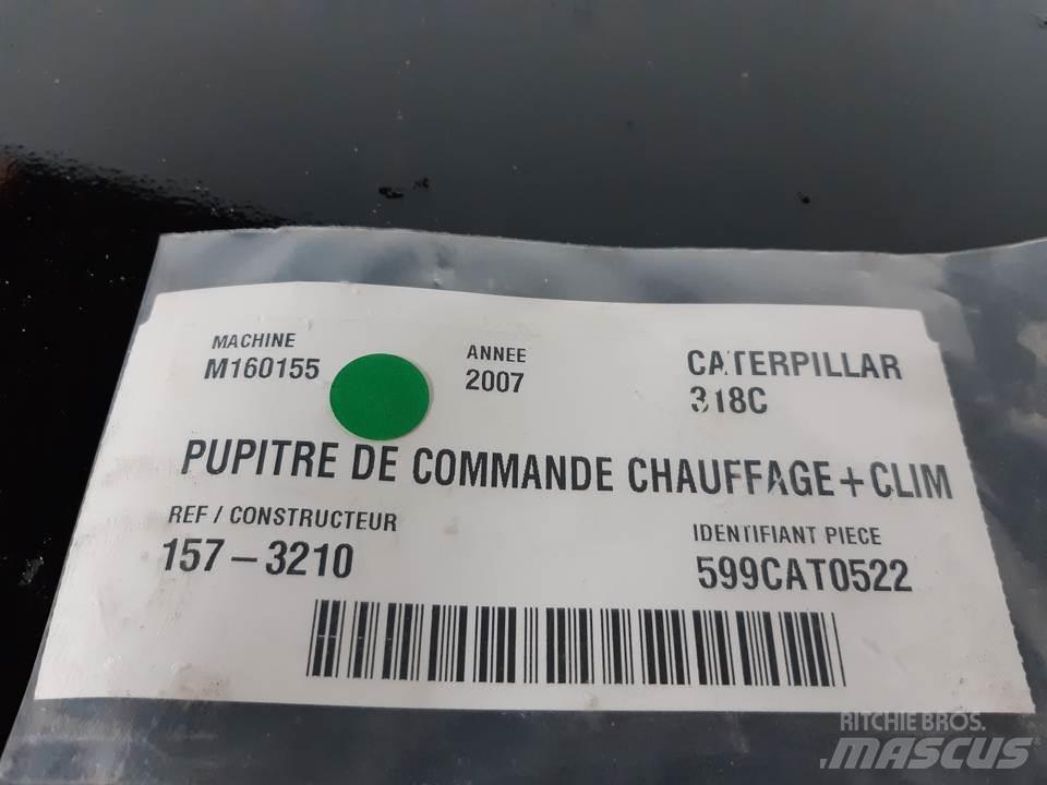 CAT 318C Kabine i unutrašnjost