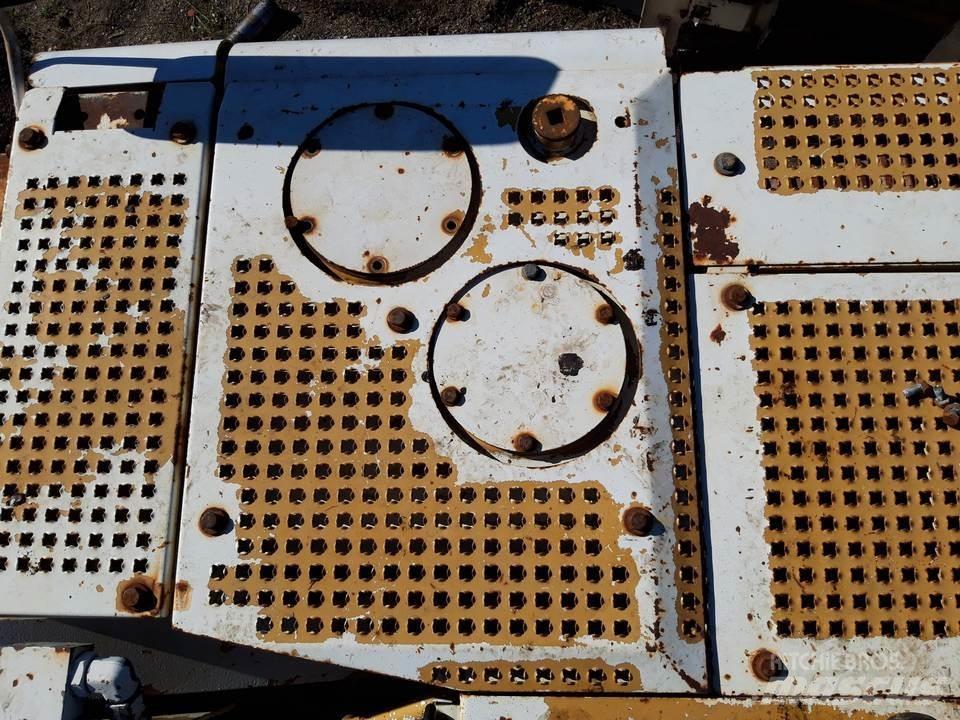 CAT 325LN Kabine i unutrašnjost