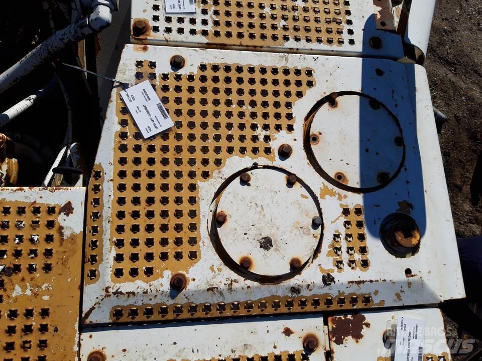 CAT 325LN Kabine i unutrašnjost