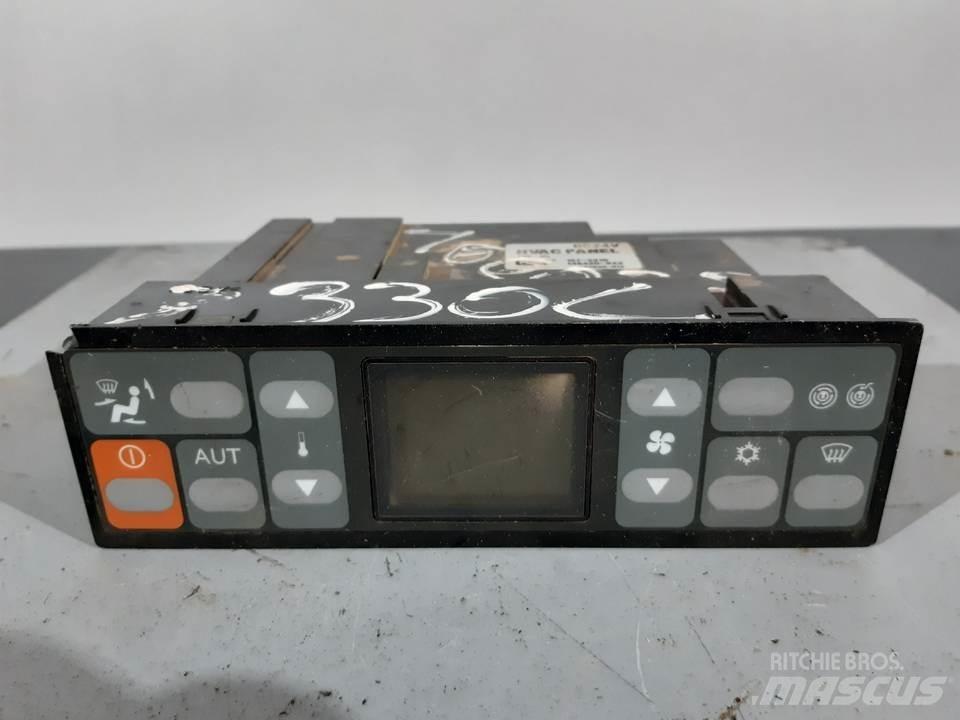 CAT 330C Kabine i unutrašnjost