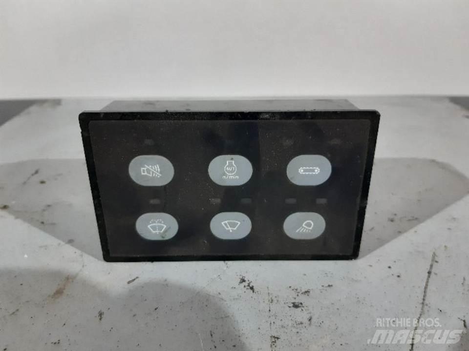 CAT 330C Kabine i unutrašnjost