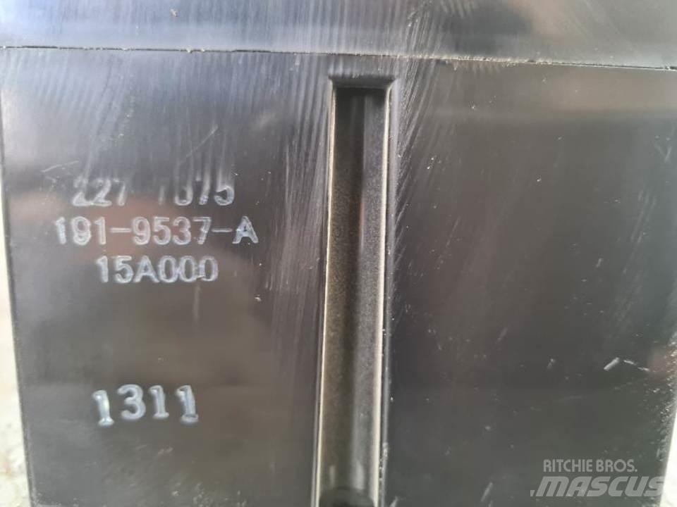 CAT 336DL Kabine i unutrašnjost