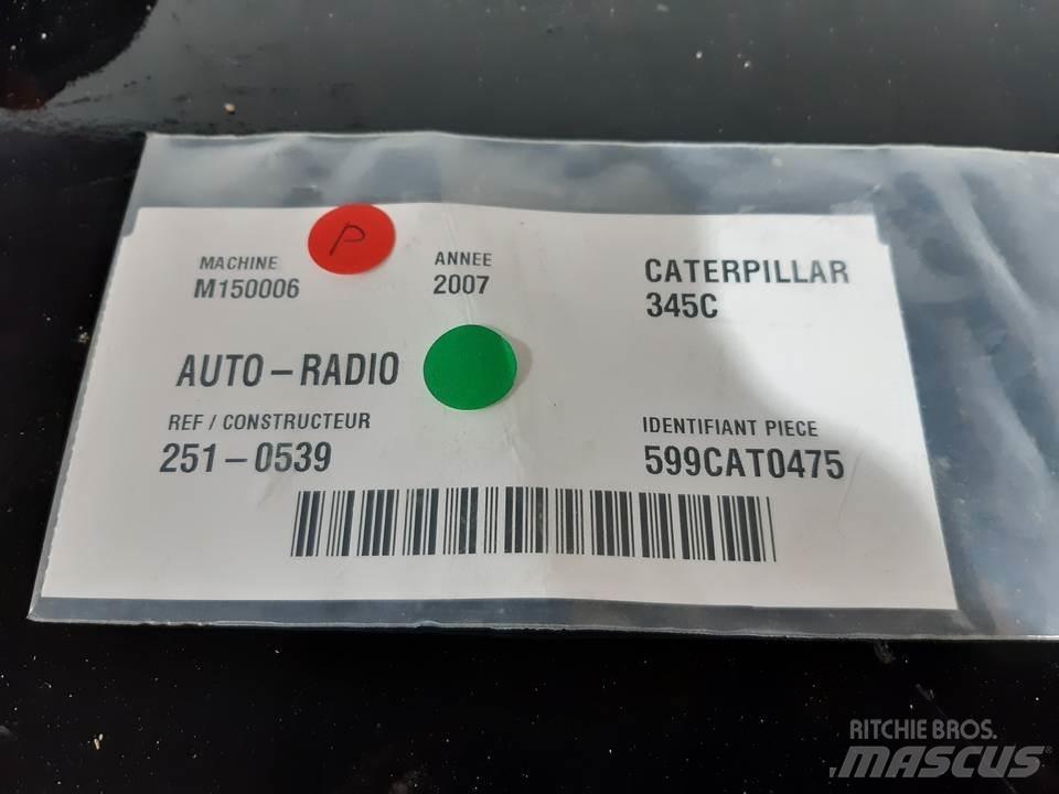 CAT 345C Kabine i unutrašnjost