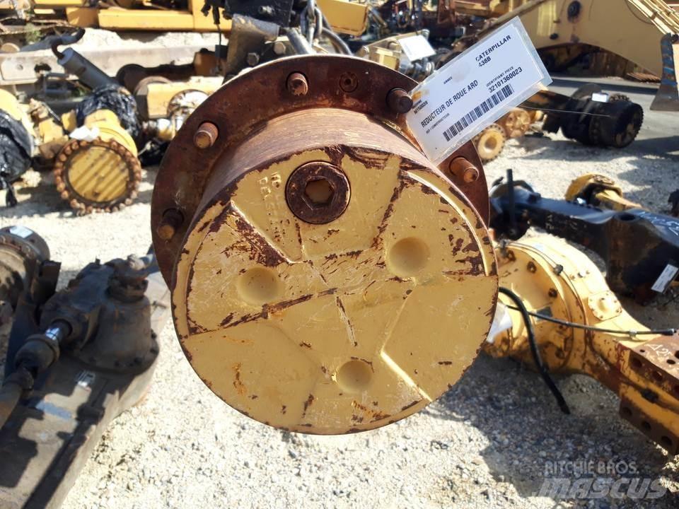 CAT 438B Transmisija