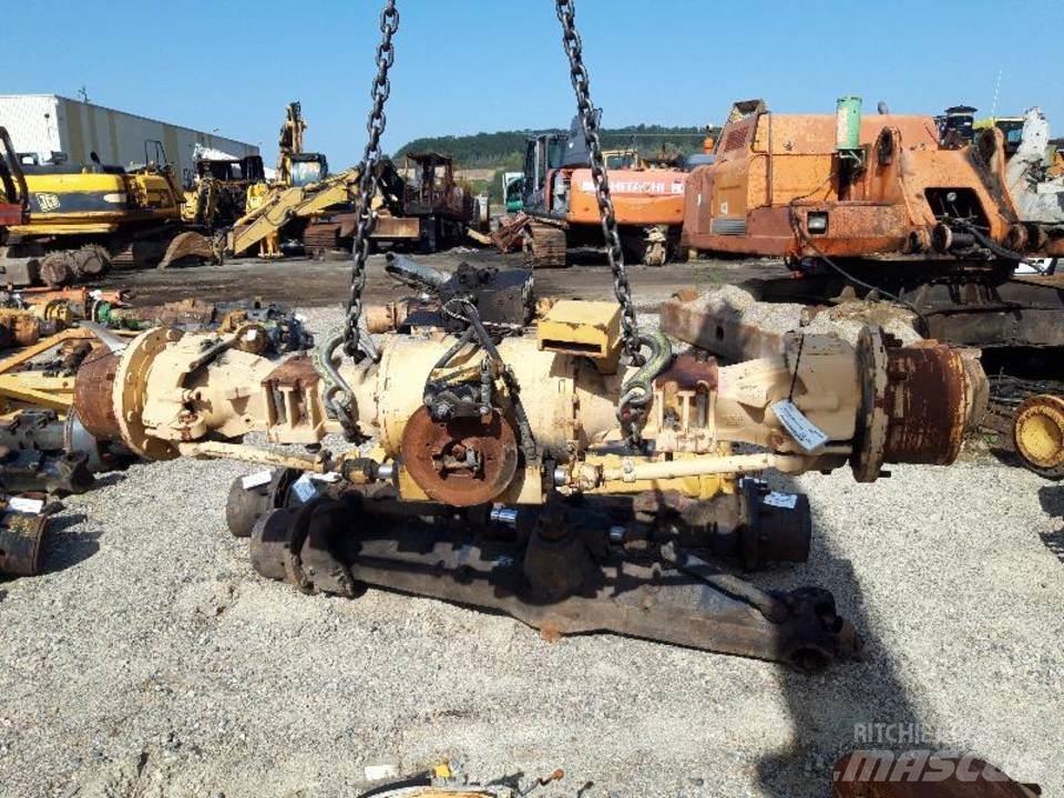 CAT 438B Transmisija