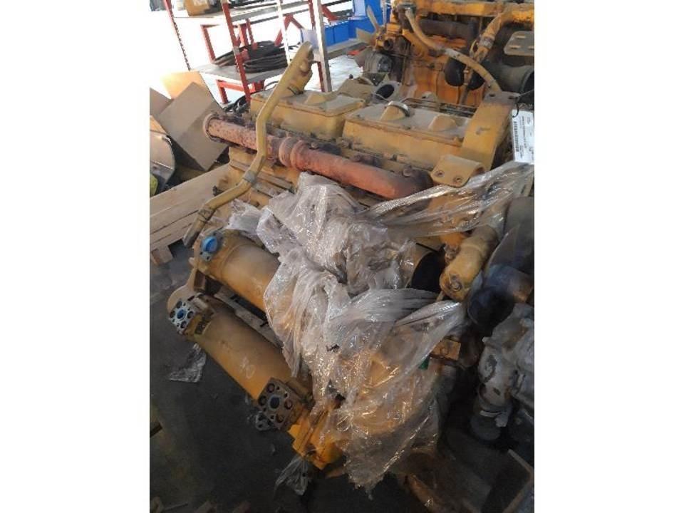 CAT 775B Motori za građevinarstvo
