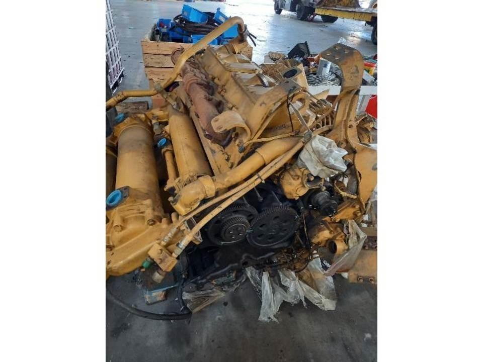 CAT 775B Motori za građevinarstvo