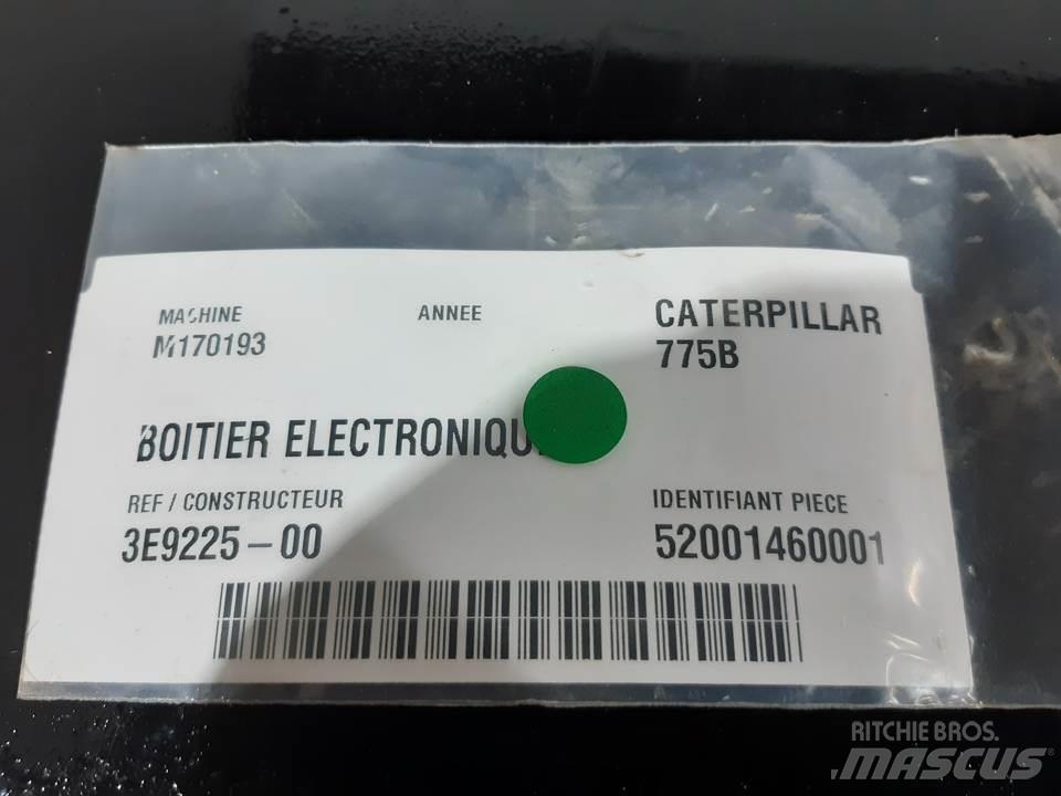 CAT 775B Kabine i unutrašnjost