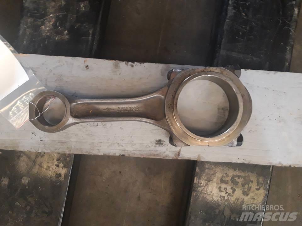 CAT 826C Motori za građevinarstvo
