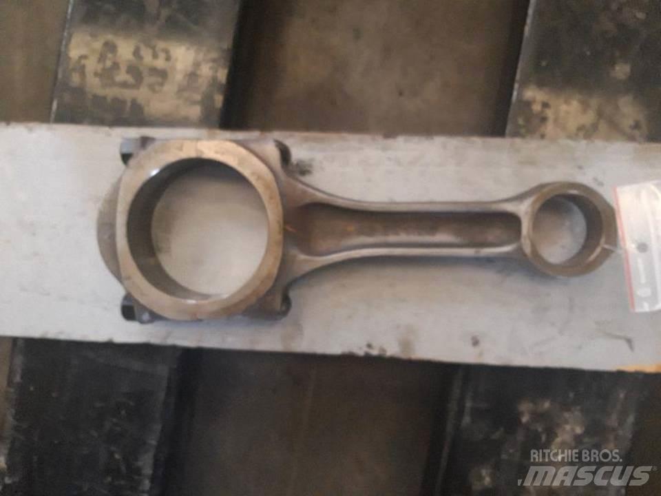 CAT 826C Motori za građevinarstvo