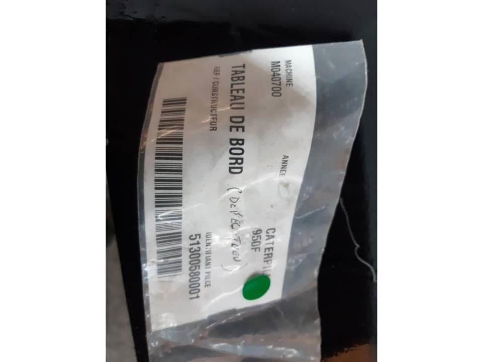 CAT 950F Kabine i unutrašnjost