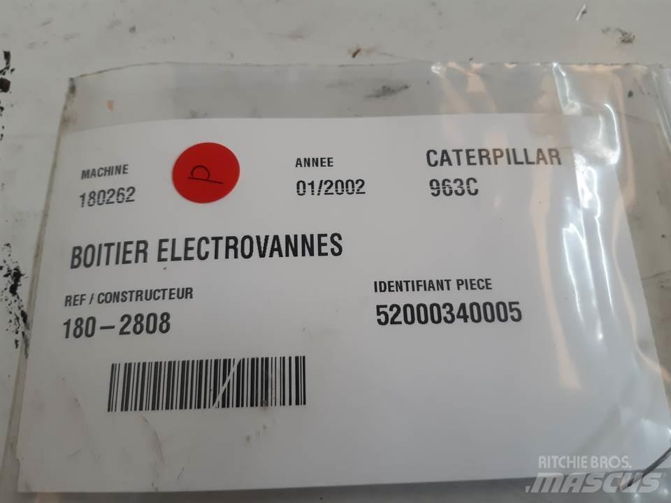 CAT 963C Kabine i unutrašnjost