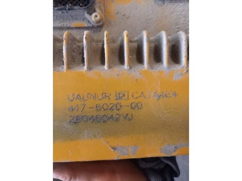 CAT 972M Kabine i unutrašnjost