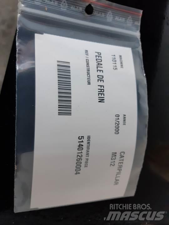 CAT M312 Kabine i unutrašnjost