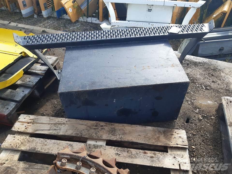 CAT M318C Kabine i unutrašnjost
