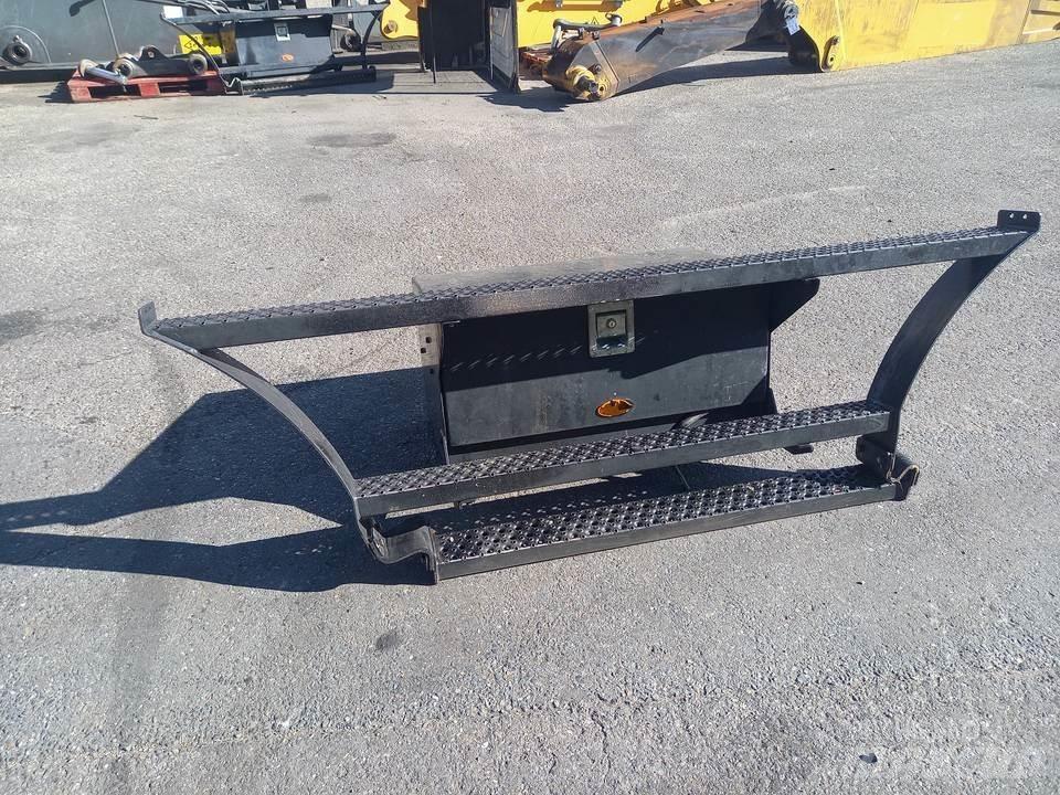 CAT M320F Kabine i unutrašnjost