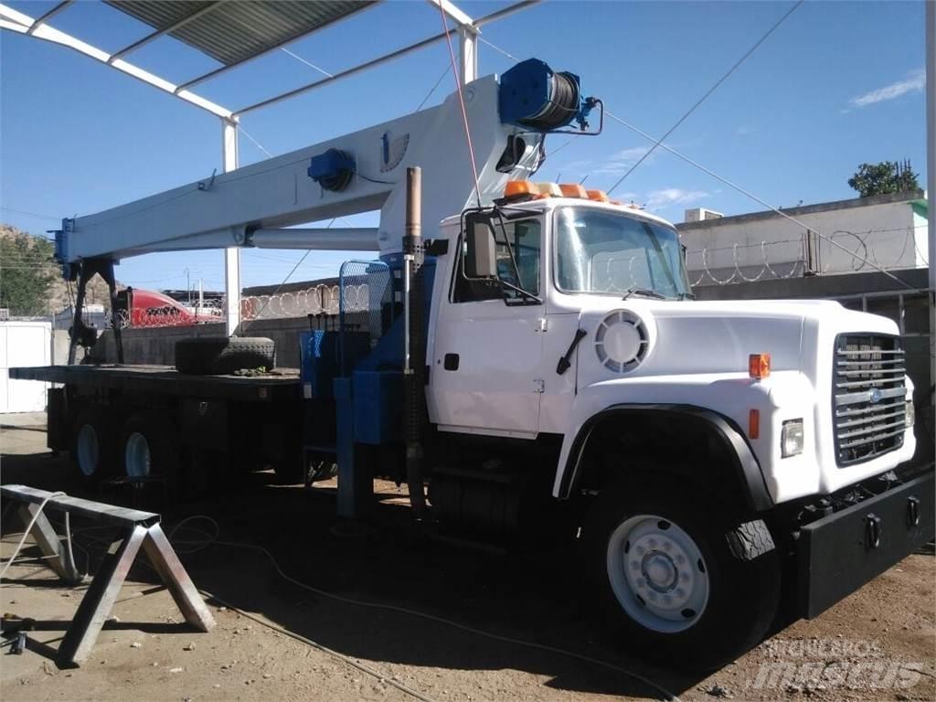 Manitex 30100 Kamioni sa kranom
