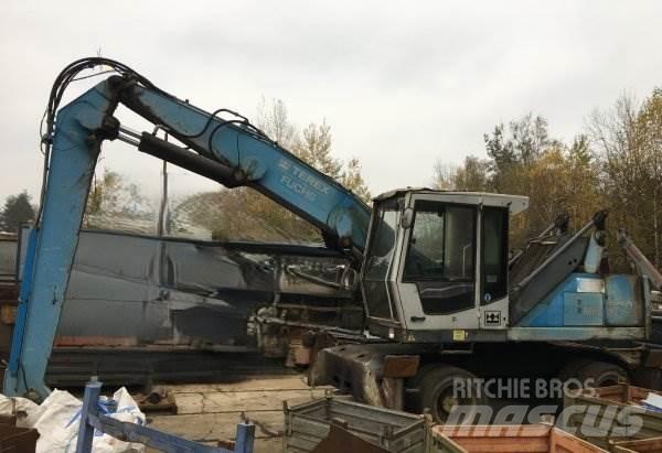 Fuchs MHL 320 Bageri za prenos primarnih/sekundarnih sirovina
