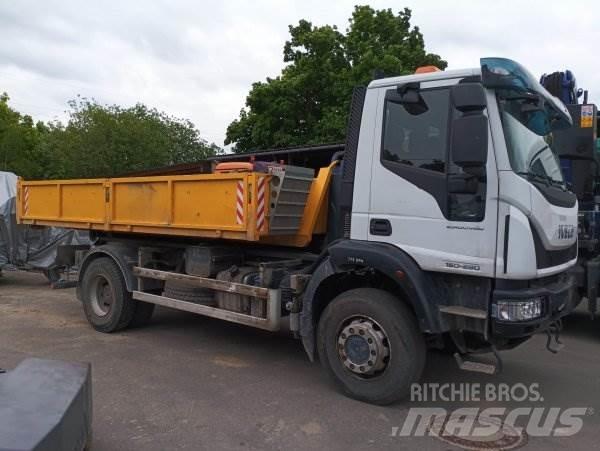 Iveco 150 EW Rol kiper kamioni sa kukom za podizanje tereta