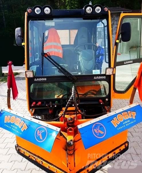 Ladog G 129 +Kobit Posipači soli i peska