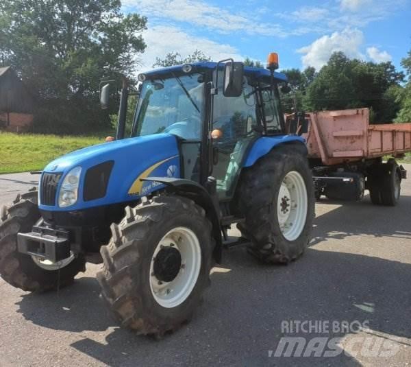 New Holland T5040 Kiperi prikolice