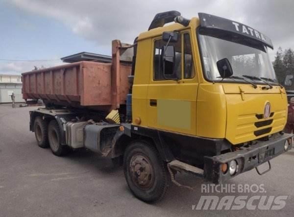 Tatra 815 Rol kiper kamioni sa kukom za podizanje tereta