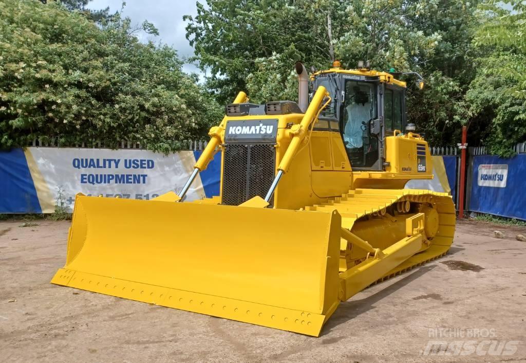 Komatsu D65PX-18 Buldožeri guseničari