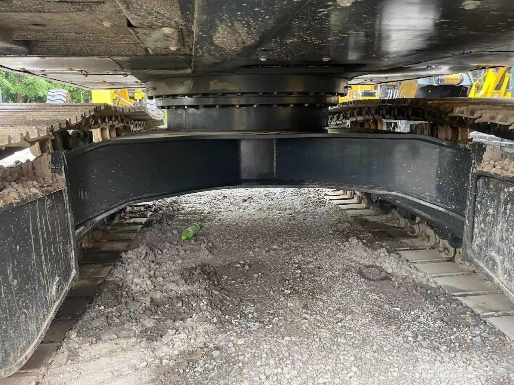 Hyundai R220 Bageri guseničari