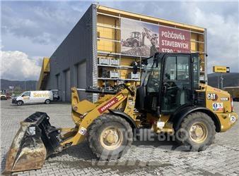 CAT 906 M Utovarivači na točkove