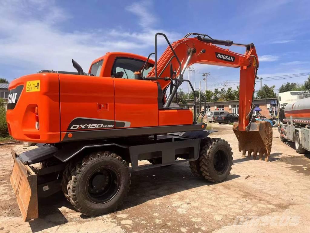 Doosan DX150W-9C Bageri točkaši