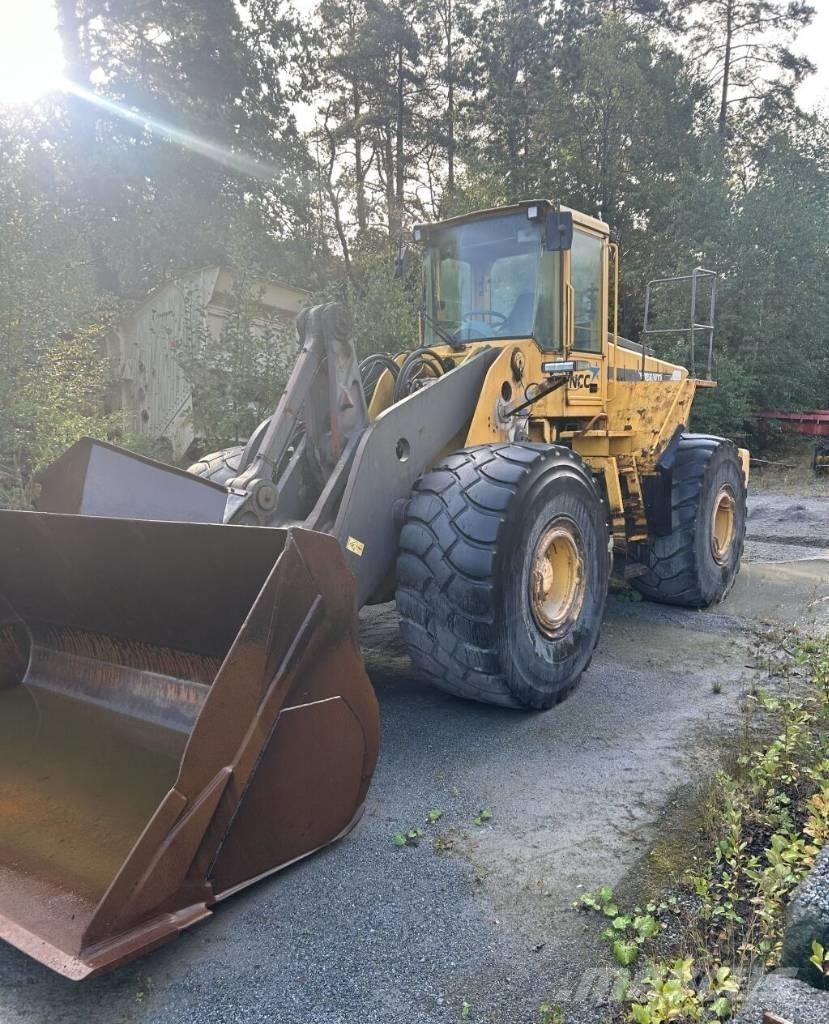 Volvo L 220 D Utovarivači na točkove