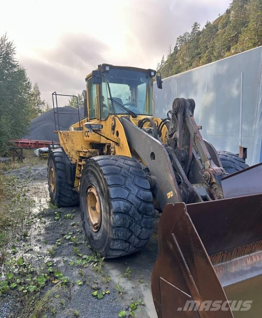 Volvo L 220 D Utovarivači na točkove