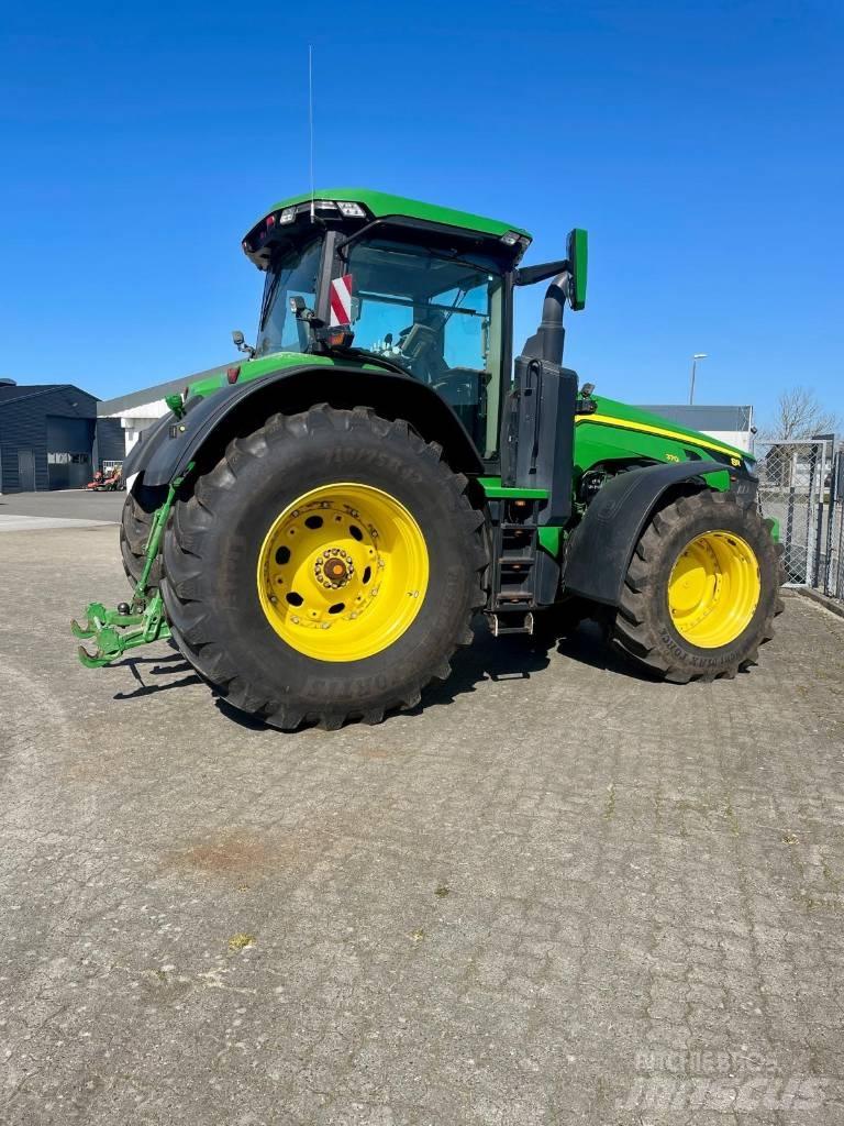 John Deere 8R 370 Traktori
