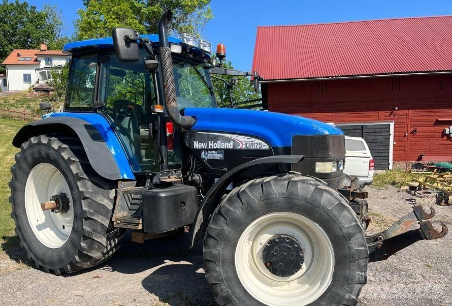 New Holland TM 175 Traktori