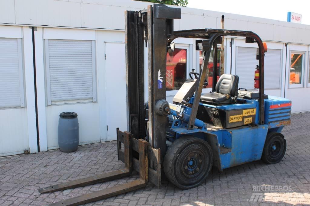 Daewoo D 40 S Dizelski viljuškari