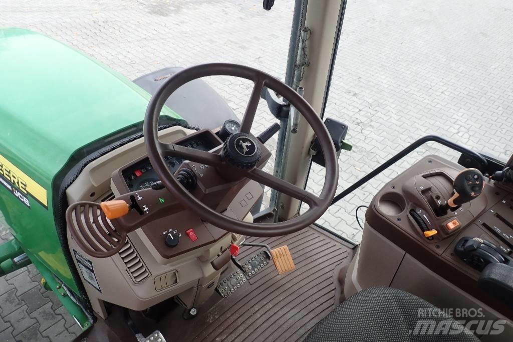 John Deere 6820 Traktori