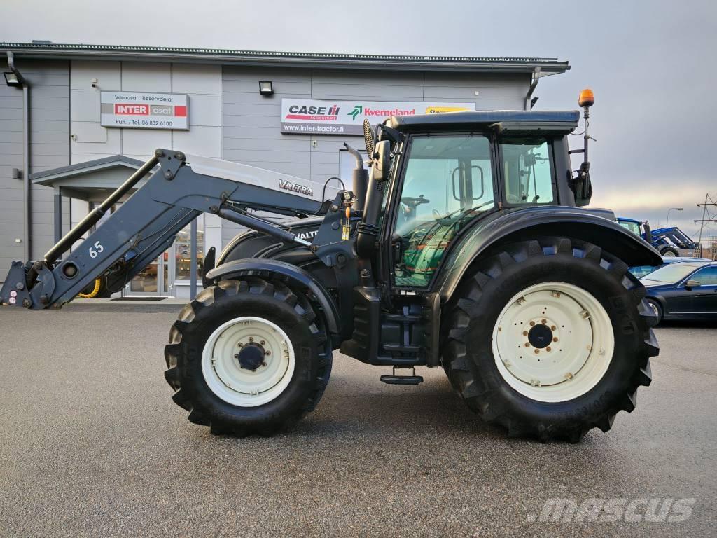 Valtra N 142 Versu Traktori