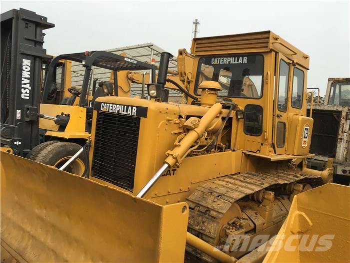 CAT D 6 D Buldožeri guseničari