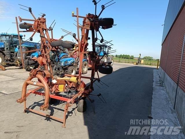Kuhn GF8501 MH Okretači i sakupljači sena