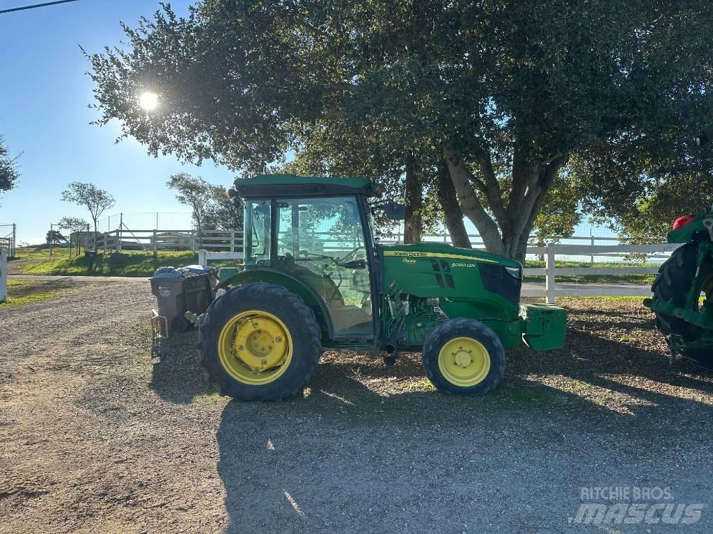John Deere 5090 GN Traktori