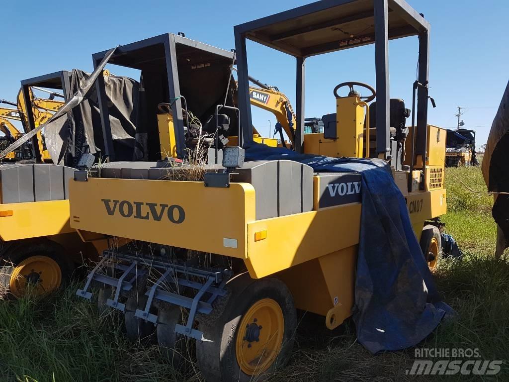 Volvo PT 125 Gumeni valjci na točkovima