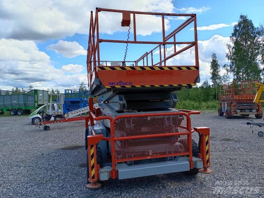 SkyJack SJ 9250 Makazaste platforme