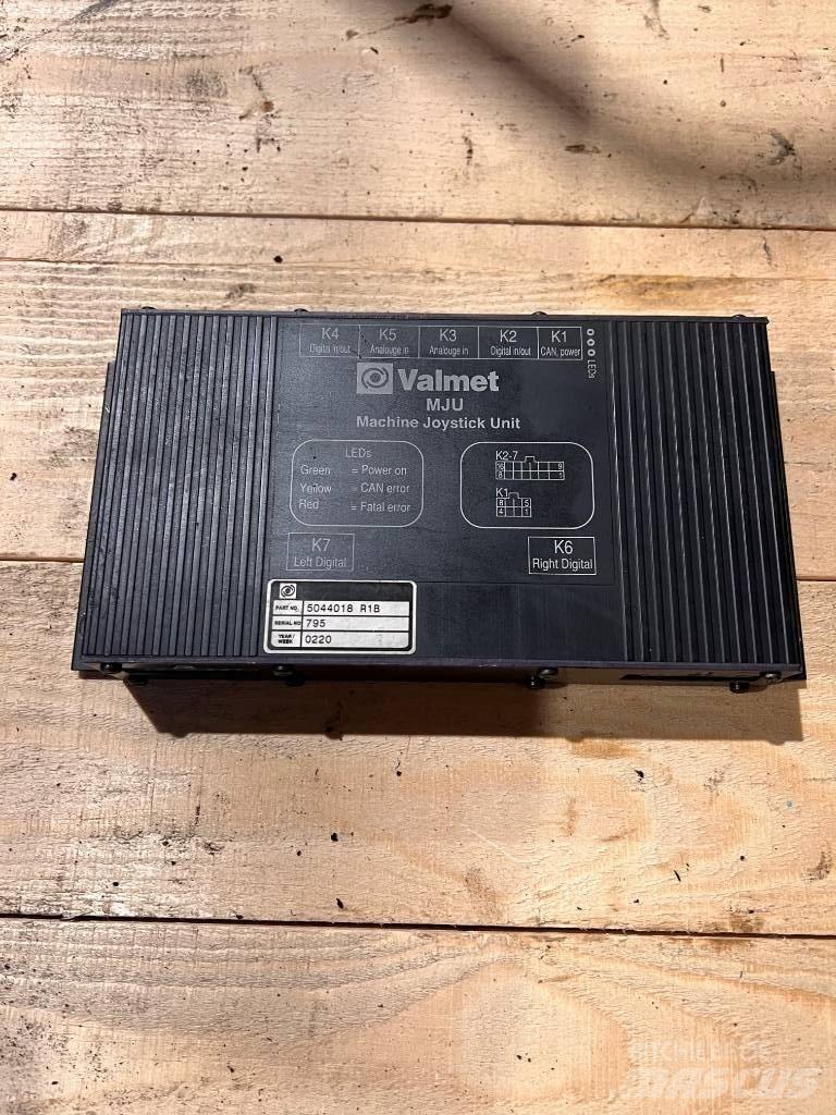 Valmet 5044018 Elektronika